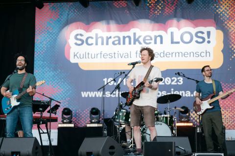 Auftritt von Deniz & Ove beim Schranken Los!-Festival